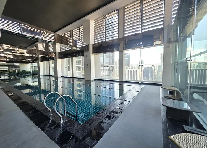 Cozy 1-br In Makati With Pool, Gym, Wifi, Netflix, Great Views Apartment Manila