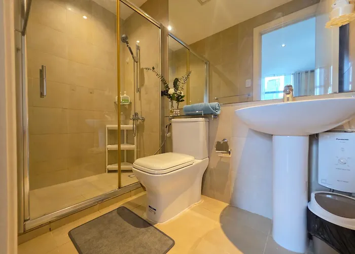 Cozy 1-br In Makati With Pool, Gym, Wifi, Netflix, Great Views Apartment *