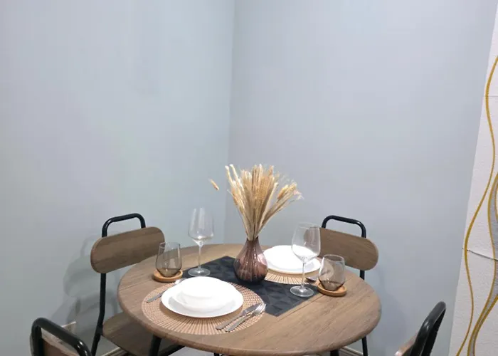 Cozy 1-br In Makati With Pool, Gym, Wifi, Netflix, Great Views Apartment Manila