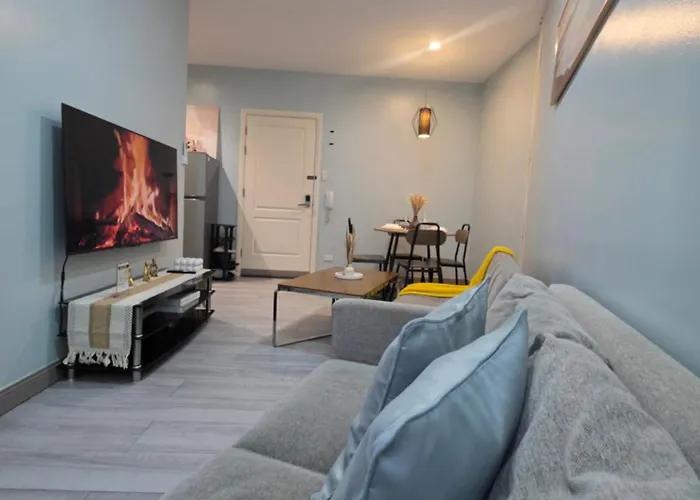 Cozy 1-br In Makati With Pool, Gym, Wifi, Netflix, Great Views Manila