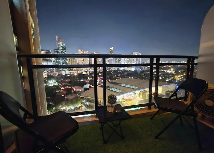 Cozy 1-br In Makati With Pool, Gym, Wifi, Netflix, Great Views Apartment Manila
