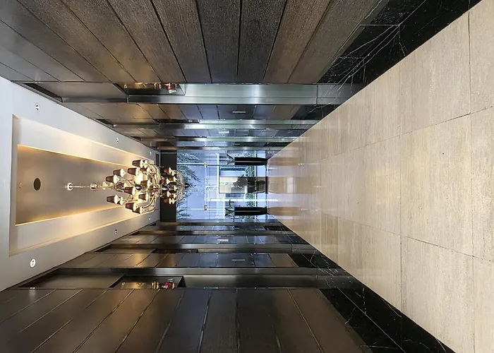 Apartment Cozy 1-br In Makati With Pool, Gym, Wifi, Netflix, Great Views *