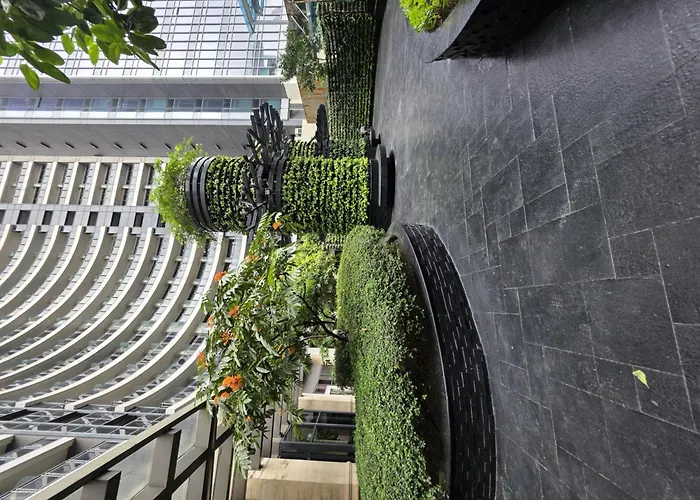 Cozy 1-br In Makati With Pool, Gym, Wifi, Netflix, Great Views Manila